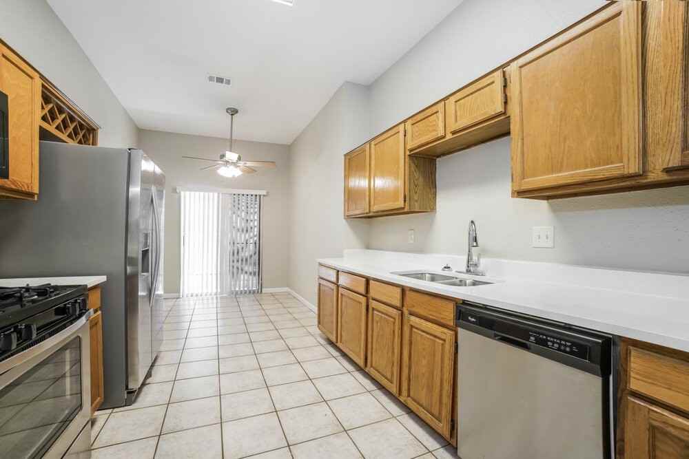 17219 Harmony Hill Dr - Photo 6 of 17