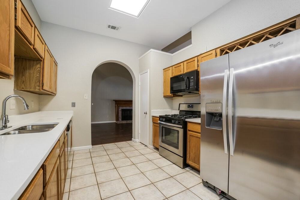 17219 Harmony Hill Dr - Photo 7 of 17