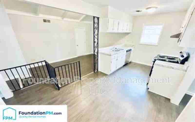 4023 Haliburton St - Photo 3 of 11