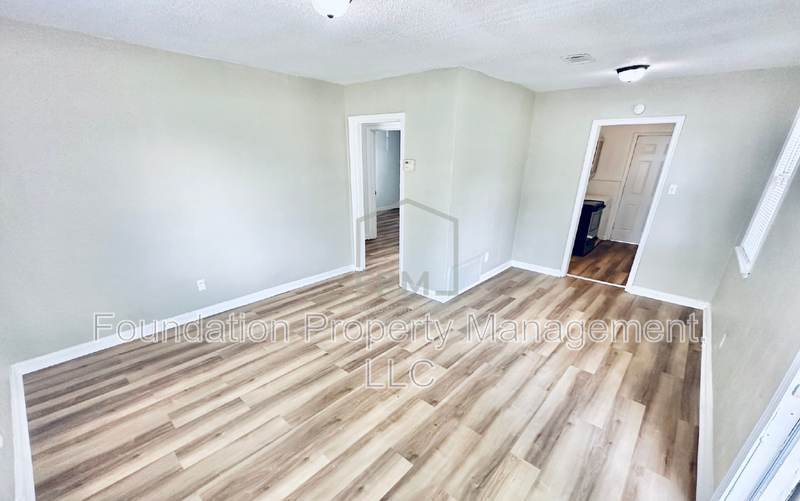 408 Jacklyn Ave - Photo 4 of 13