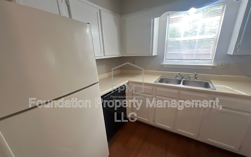 671 Echles St #1 - Photo 4 of 18