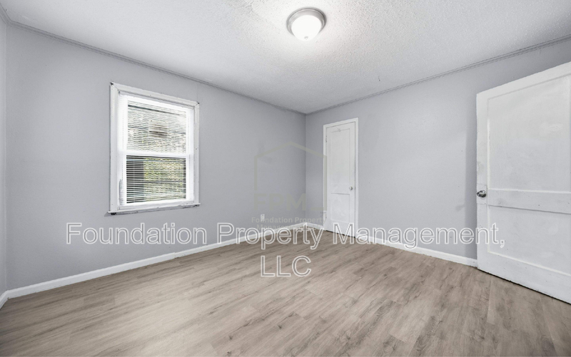 2332 E Warren St - Photo 6 of 10