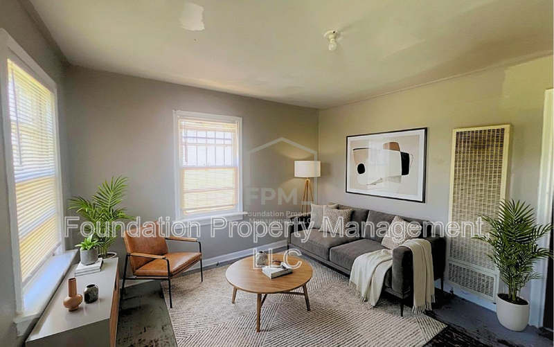 2332 E Warren St - Photo 7 of 10