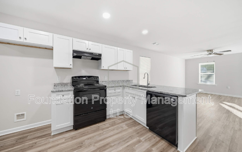 349 N Worthington Dr - Photo 3 of 18