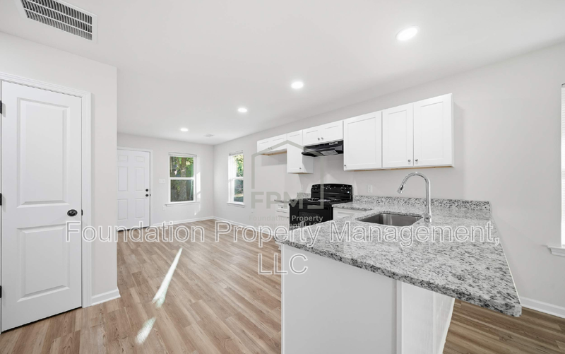 349 N Worthington Dr - Photo 4 of 18