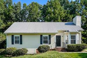 featured image of 1109 Ujamaa Dr