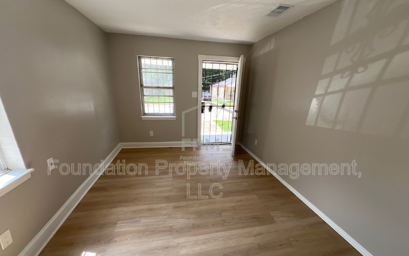 2402 Shasta Ave - Photo 4 of 10