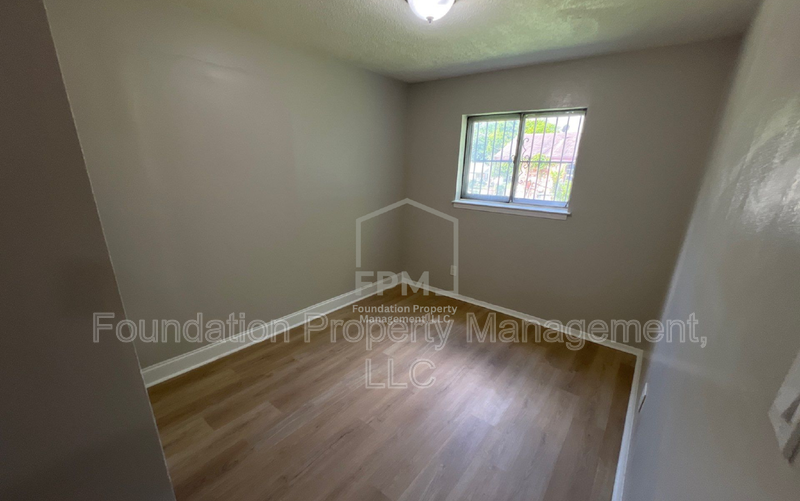 2402 Shasta Ave - Photo 5 of 10