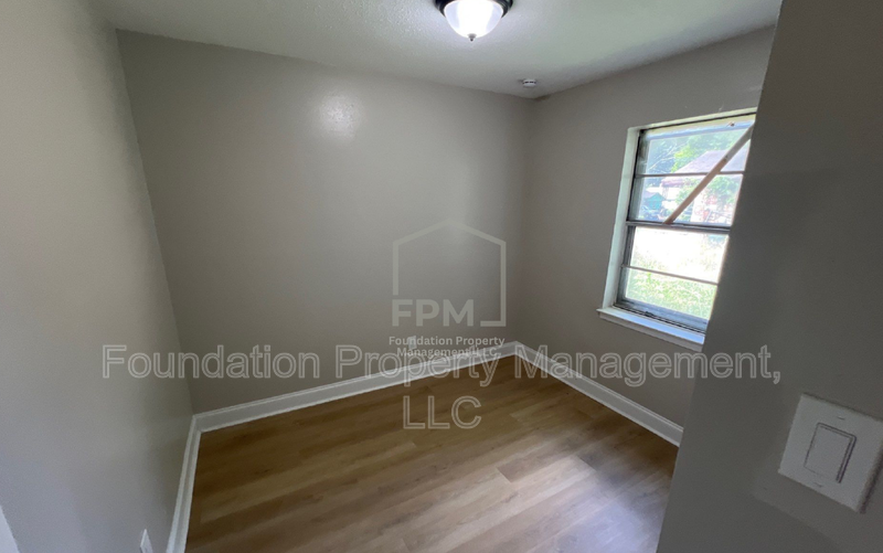 2402 Shasta Ave - Photo 7 of 10