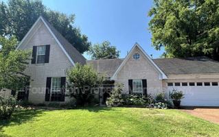 featured image of 1095 Carriage Dr S