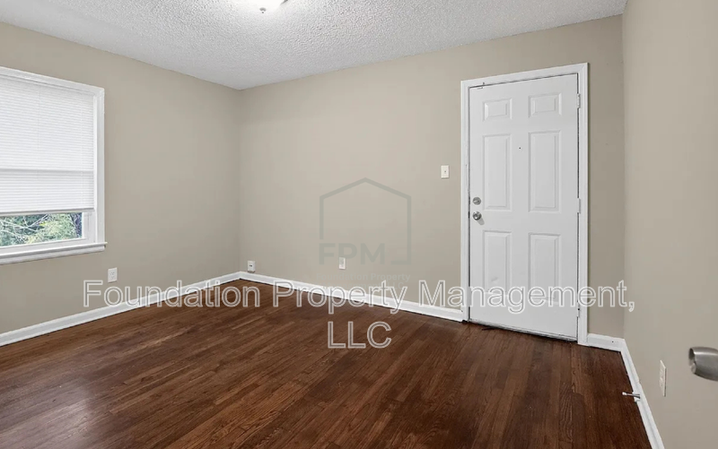 4689 Raleigh Lagrange Rd - Photo 6 of 24
