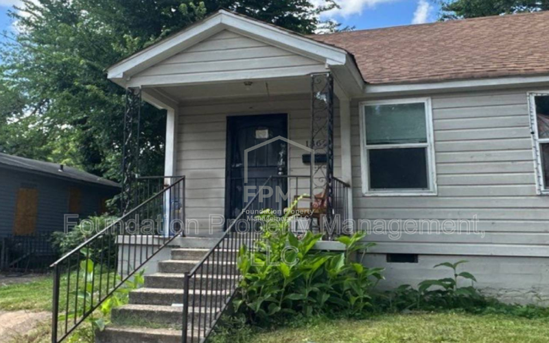 1362 E Trigg Ave - Photo 2 of 4