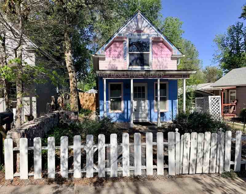 220 Willow St - Photo 2 of 16