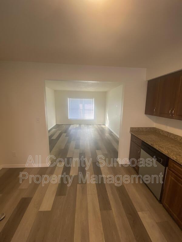7450 35th St N #1003 - Photo 2 of 12