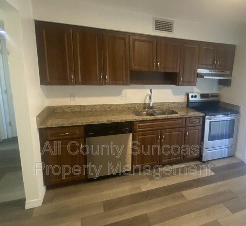 7450 35th St N #1003 - Photo 3 of 12
