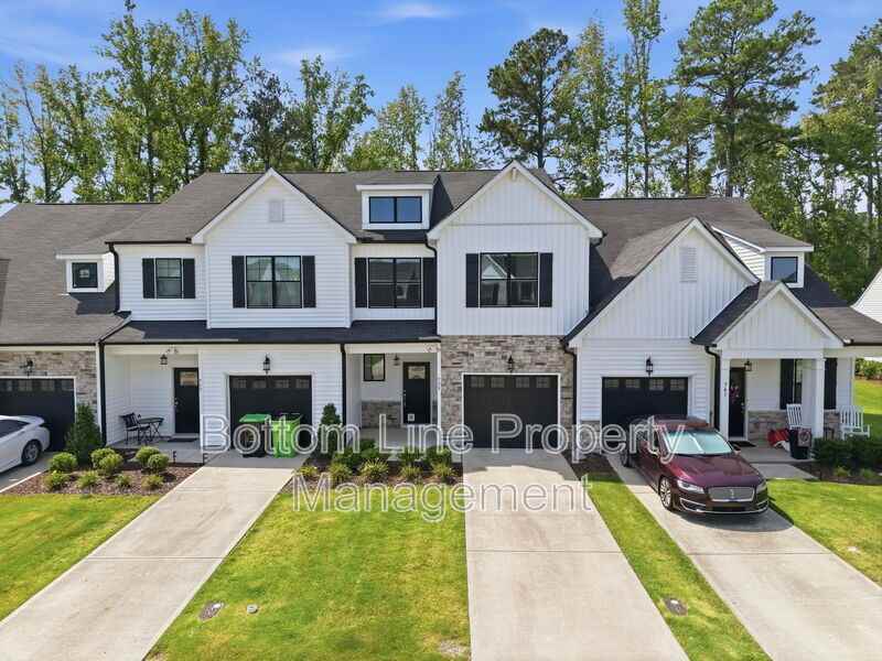 739 Putney Hill Rd - Photo 3 of 44