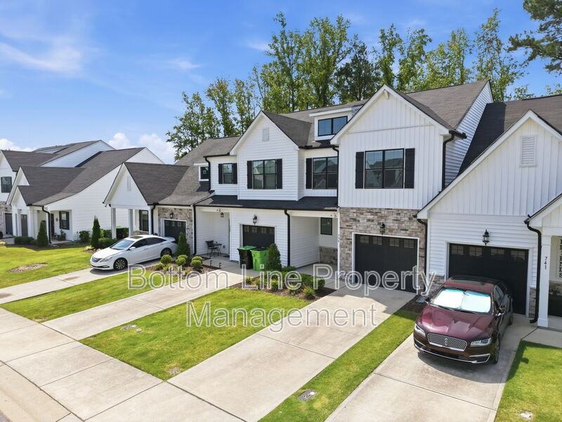 739 Putney Hill Rd - Photo 5 of 44