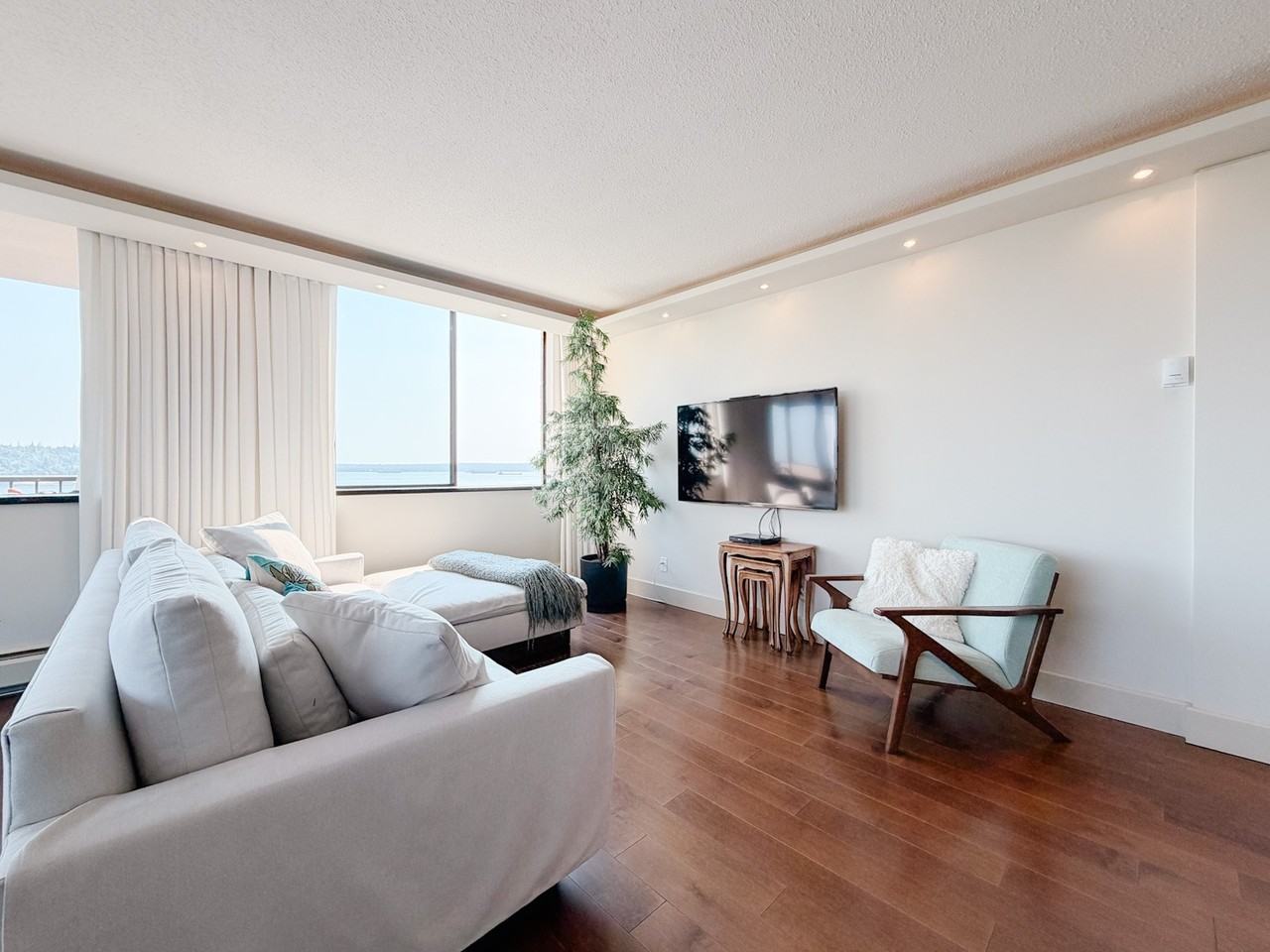 555 13th Street #1001 - Photo 7 of 30