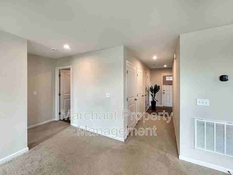 609 Glamis Ct - Photo 3 of 16