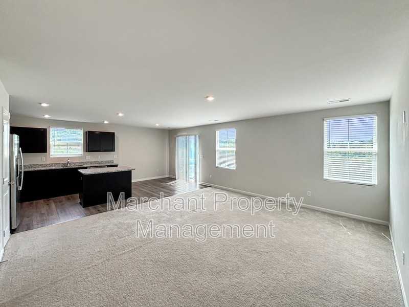 609 Glamis Ct - Photo 4 of 16