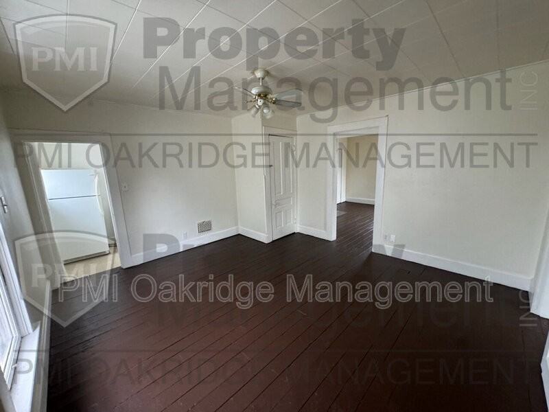 439 1/2 Adams St - Photo 2 of 6
