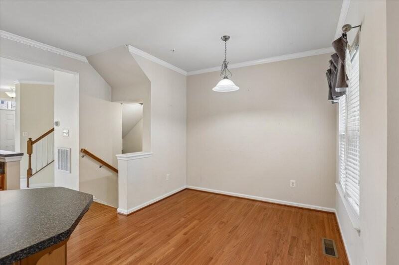 5206 Wyndholme Cir #7 - Photo 3 of 22