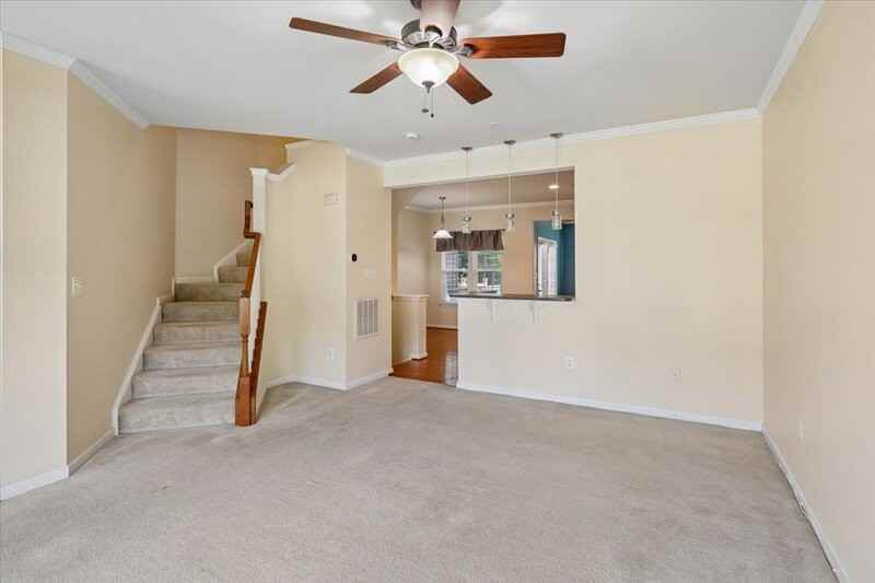 5206 Wyndholme Cir #7 - Photo 5 of 22