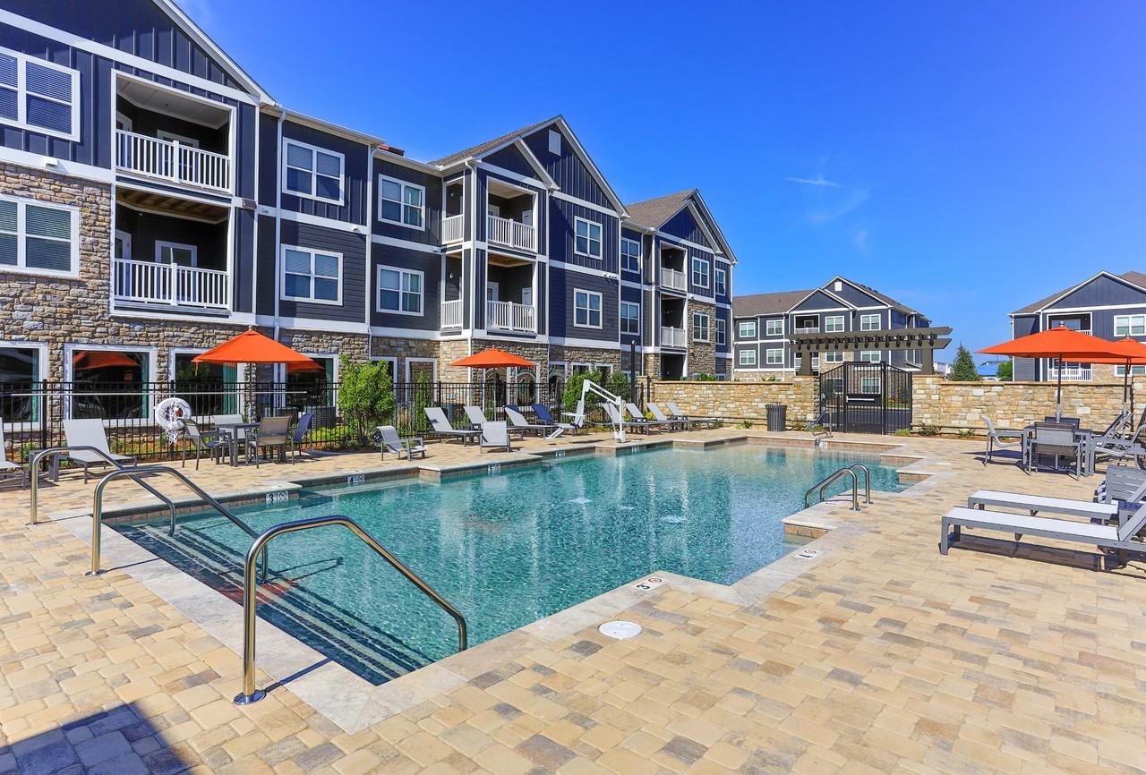 Lakewood Station Apartments - Photo 2 of 40