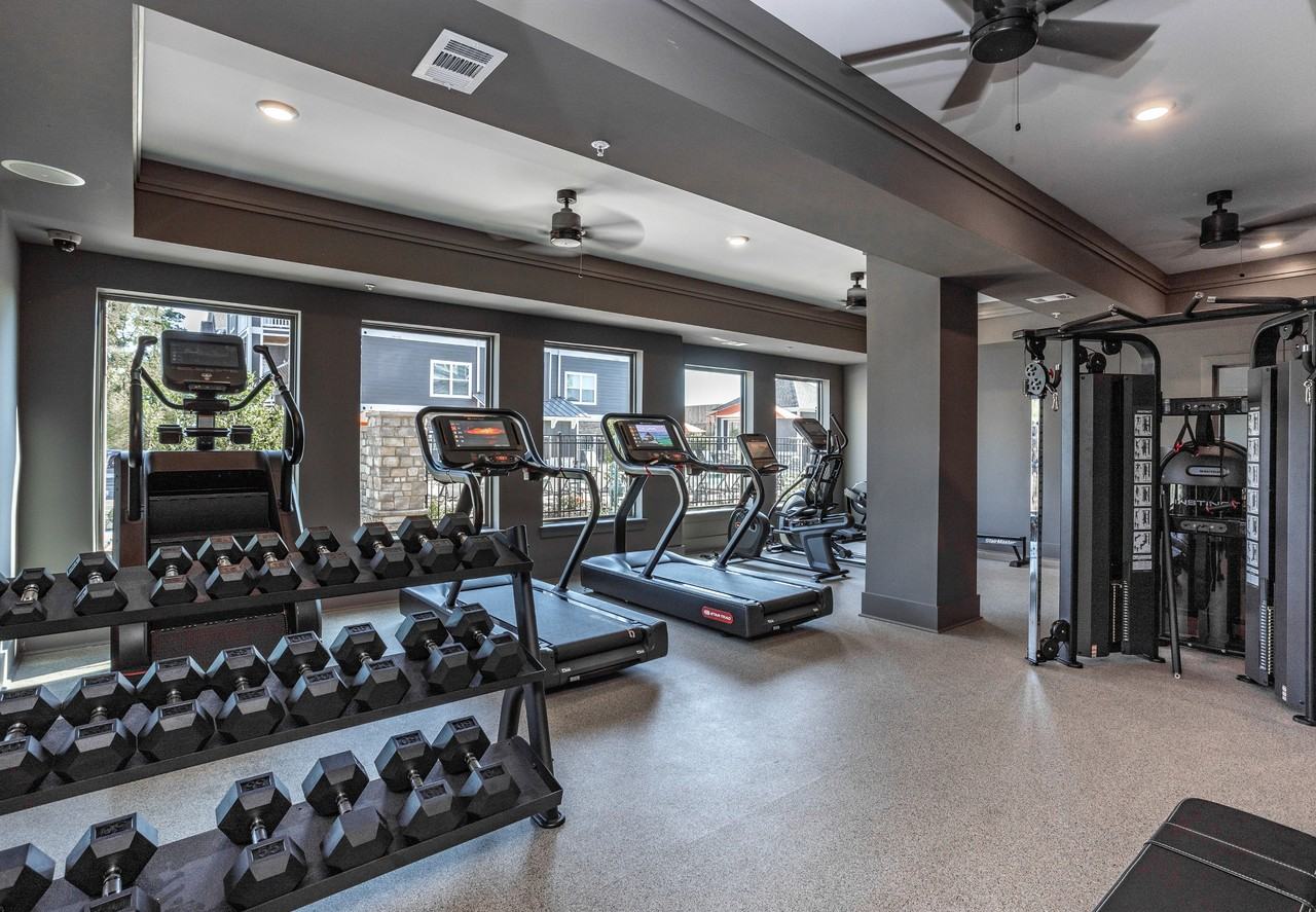 Lakewood Station Apartments - Photo 4 of 40