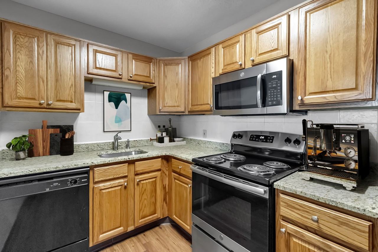 Windsong Place Apartments - Photo 5 of 50