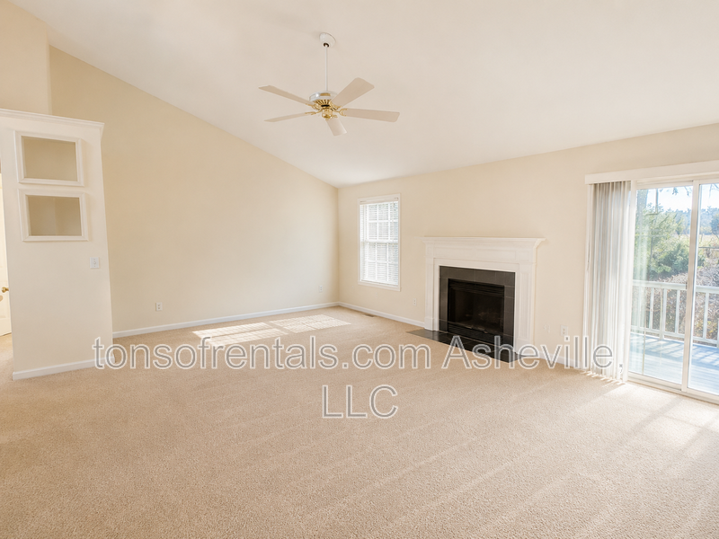 107 Jenny Lind Dr - Photo 6 of 21