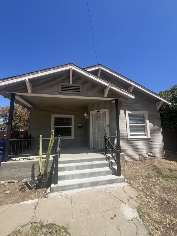 412 L St - Photo 3 of 18
