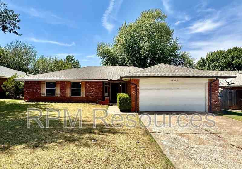 11813 Larkdale Dr - Photo 3 of 26