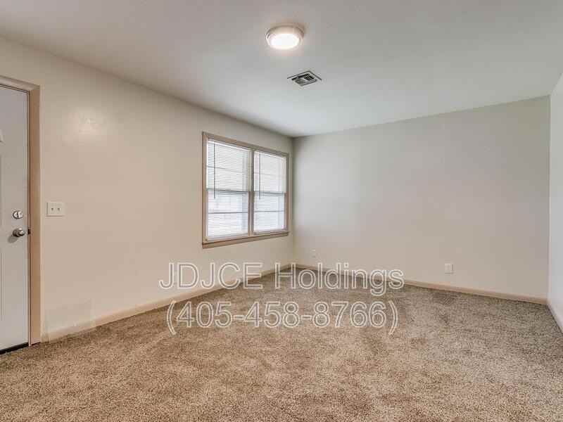 901 Stansell Dr - Photo 2 of 24