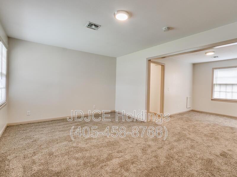 901 Stansell Dr - Photo 3 of 24