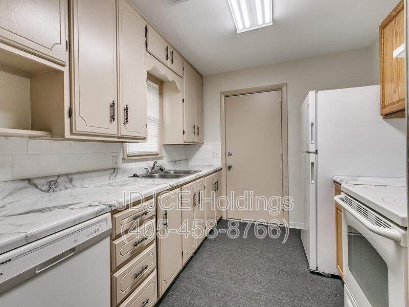 901 Stansell Dr - Photo 7 of 24