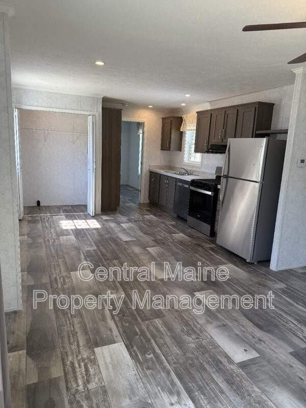 21 Austin Dr - Photo 4 of 15