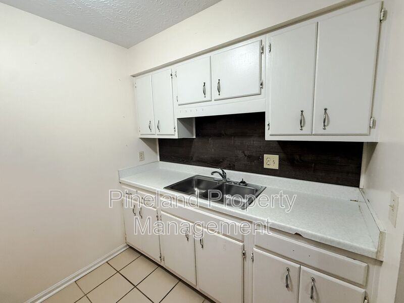 3241 Willard Dr #7 - Photo 7 of 11