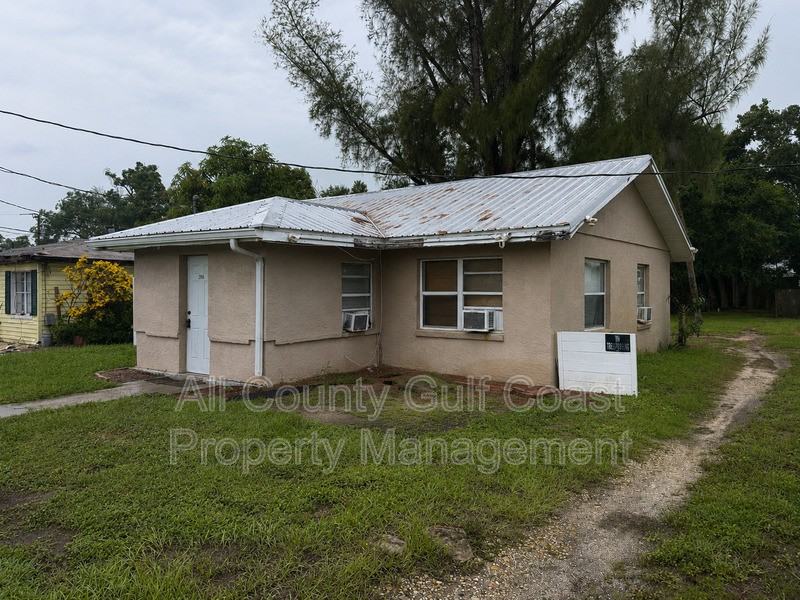 2416 10th St W - Photo 6 of 8