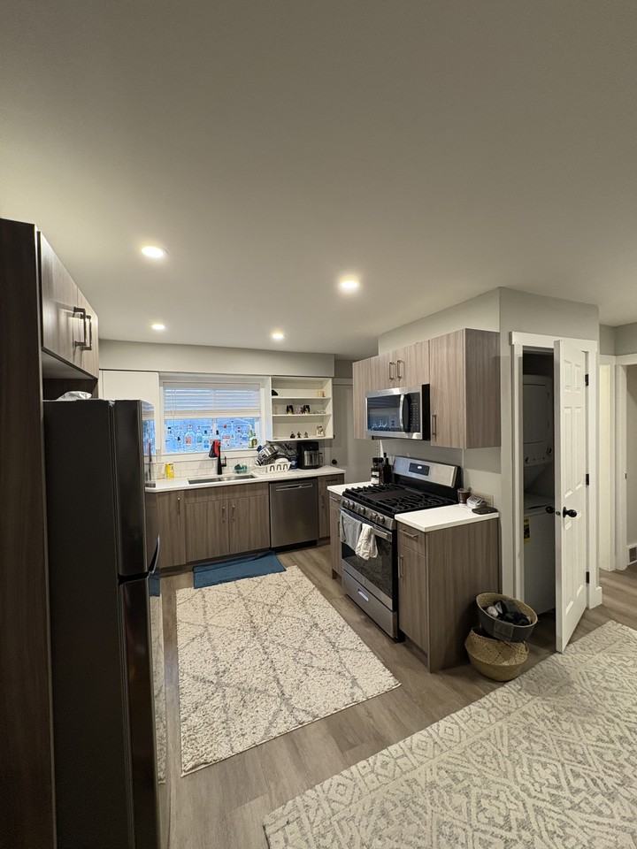 8958 Broadway - Photo 2 of 12