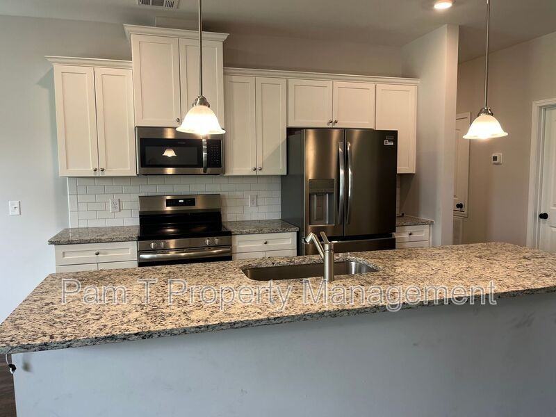 113 Exmoor Cir - Photo 2 of 13