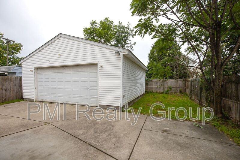 3422 West Blvd #2 - Photo 4 of 27
