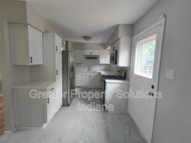 8203 Rutledge St - Photo 3 of 8