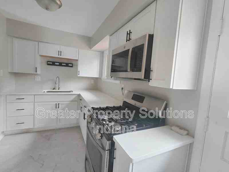 8203 Rutledge St - Photo 4 of 8