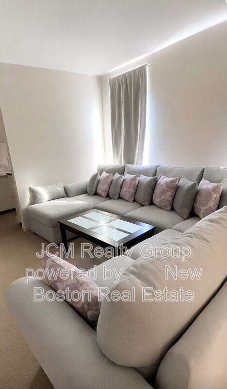 17 Irwin St #4-2ndFL - Photo 2 of 4