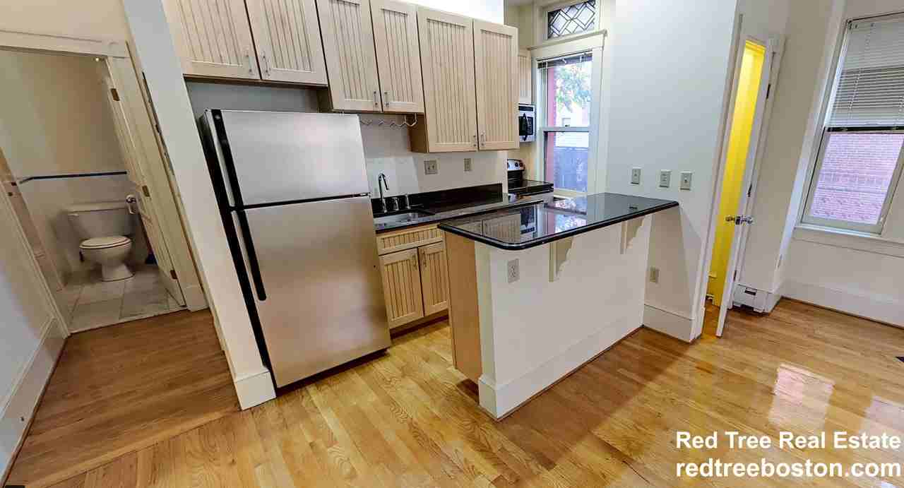 195 Commonwealth Ave #3