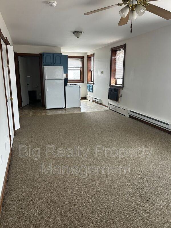 358 Hall St #2 - Photo 2 of 7
