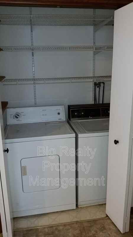 358 Hall St #2 - Photo 6 of 7