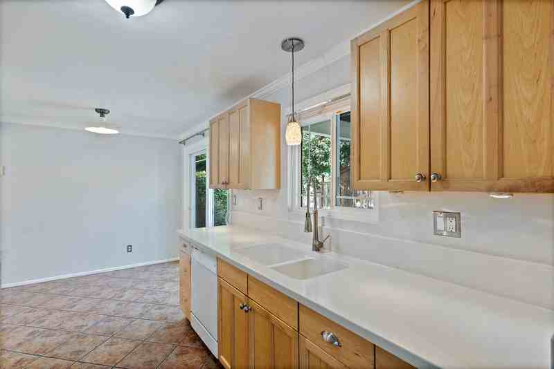4801 45th Ave S - Photo 4 of 20