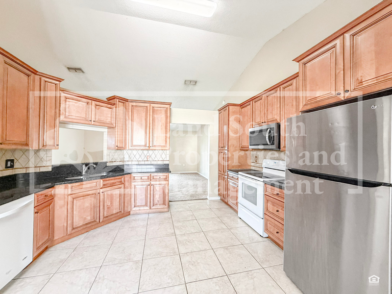 683 Jessanda Cir - Photo 5 of 27